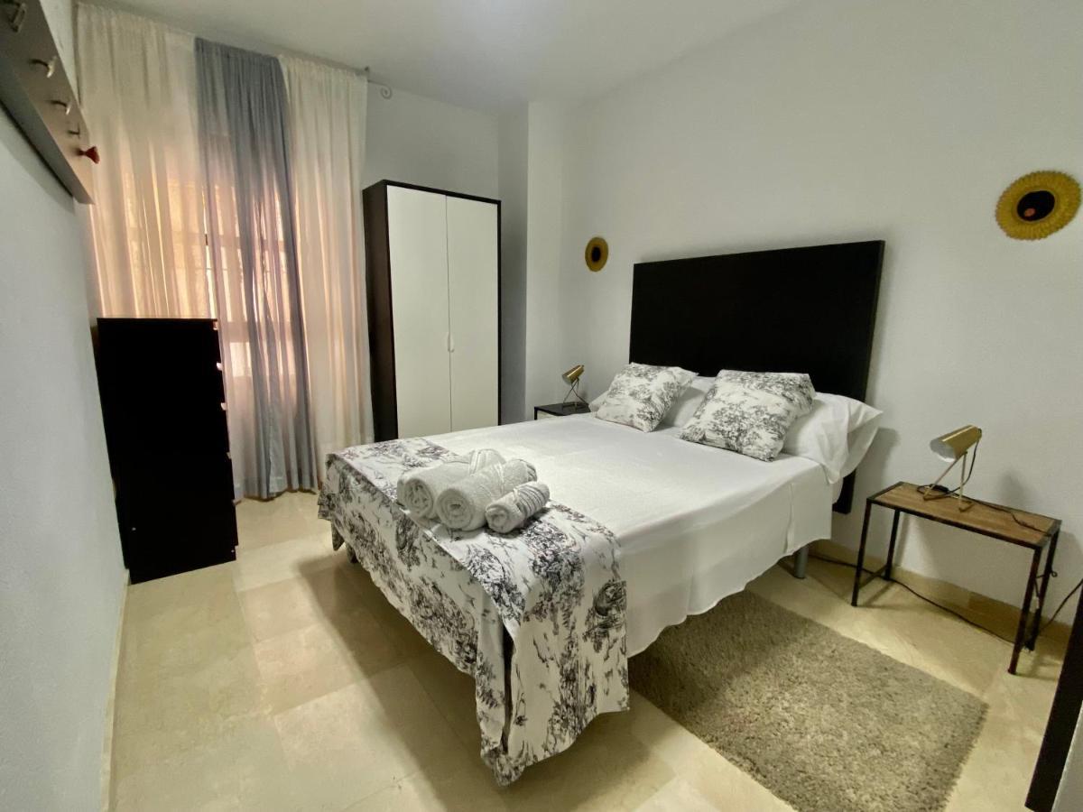 Calle Perez De Castro Apartment กอร์โดบา ภายนอก รูปภาพ